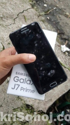 Samsung Galaxy j7 prime